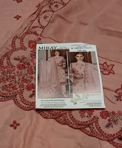 Karandi Lawn 3PC Suit